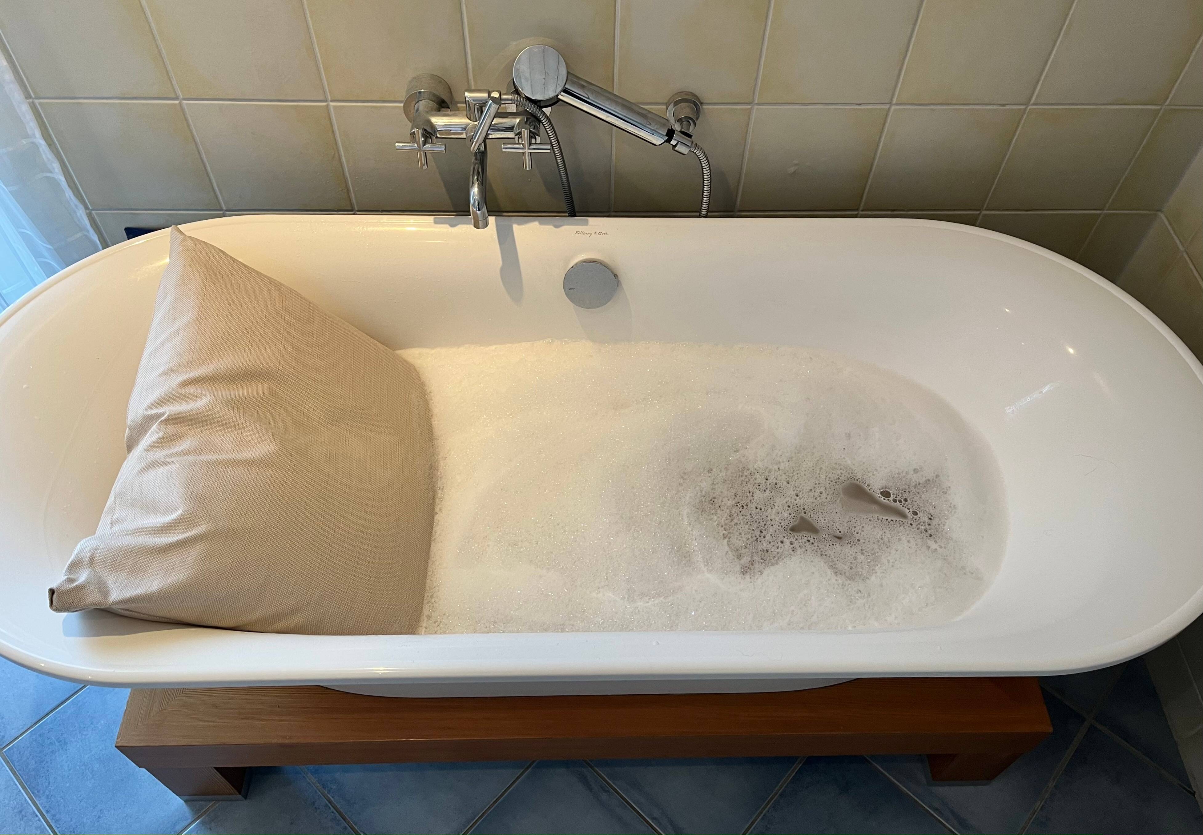 Größe vom Badesofa Badewannenkissen 